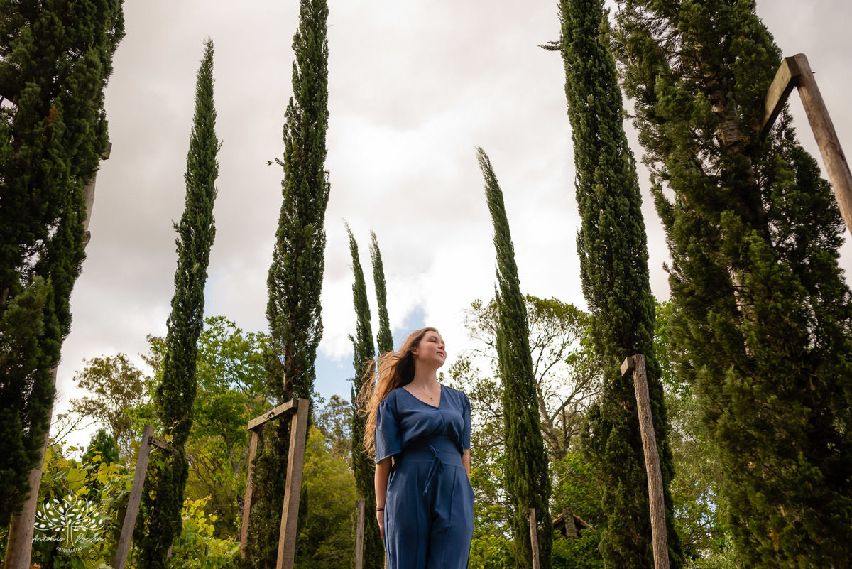 Júlia – Júlia 15 Anos – Ensaio – Ensaio Debutante – Chácara da Família Fiss – Debutante – Campo – Felicidade – Foto Premiada – Livro – Fotografia de Família – Debutante – Pôr do Sol – Vestido – Dourado – Antonio Rocha Fotografias – Pelotas – Linda – Sarda