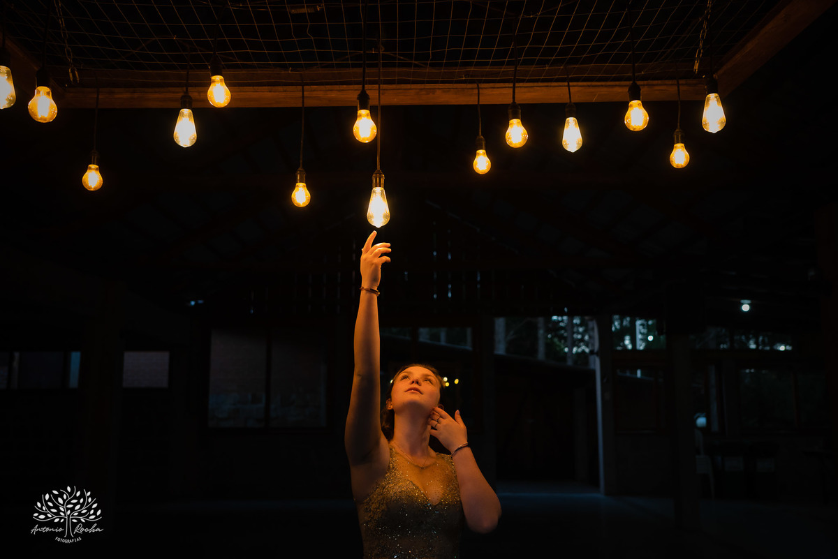 Júlia – Júlia 15 Anos – Ensaio – Ensaio Debutante – Chácara da Família Fiss – Debutante – Campo – Felicidade – Foto Premiada – Livro – Fotografia de Família – Debutante – Pôr do Sol – Vestido – Dourado – Antonio Rocha Fotografias – Pelotas – Linda – Sarda