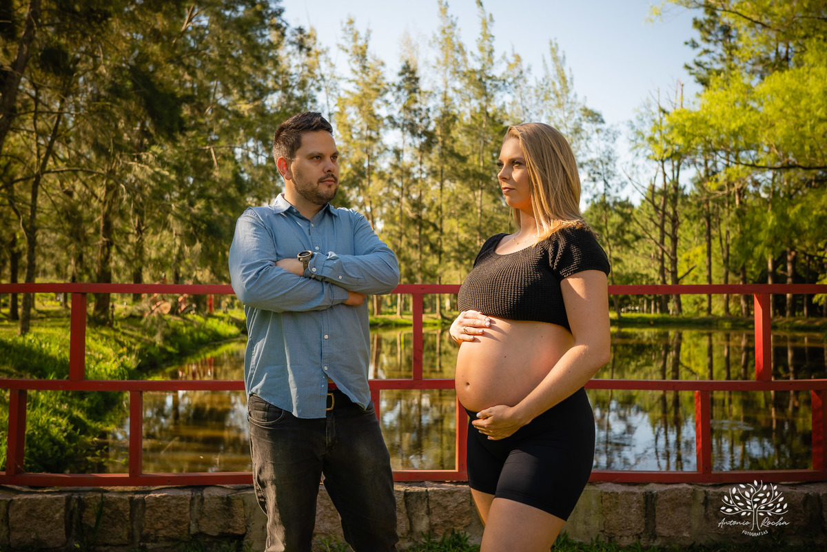 Natália – Tiago – Bento – Chácara da Família Fiss – Tarde de Sol – Campo – Gestante – Grávida – Ensaio Gestante – Felicidade – Amor – Menino – Vida – Dança – Pelotas – Campo – Natália + Tiago = Bento – Antonio Rocha Fotografias – Família Linda – Movimento