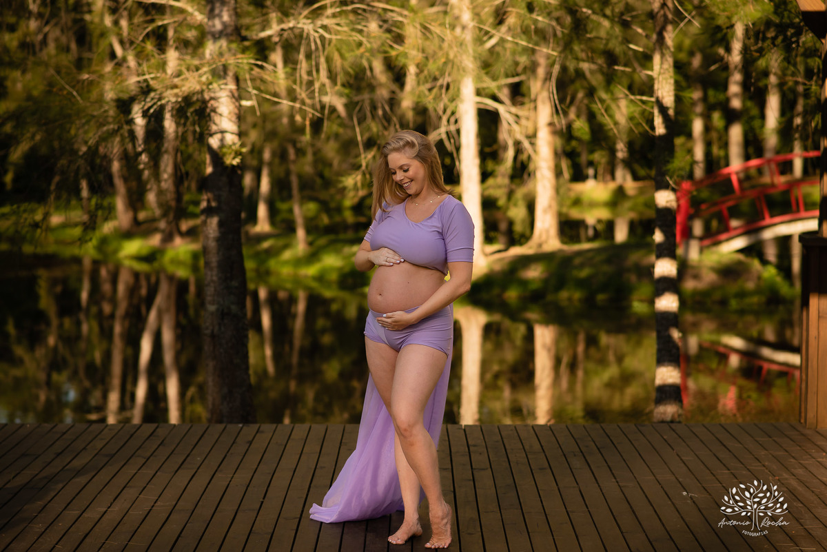 Natália – Tiago – Bento – Chácara da Família Fiss – Tarde de Sol – Campo – Gestante – Grávida – Ensaio Gestante – Felicidade – Amor – Menino – Vida – Dança – Pelotas – Campo – Natália + Tiago = Bento – Antonio Rocha Fotografias – Família Linda – Movimento