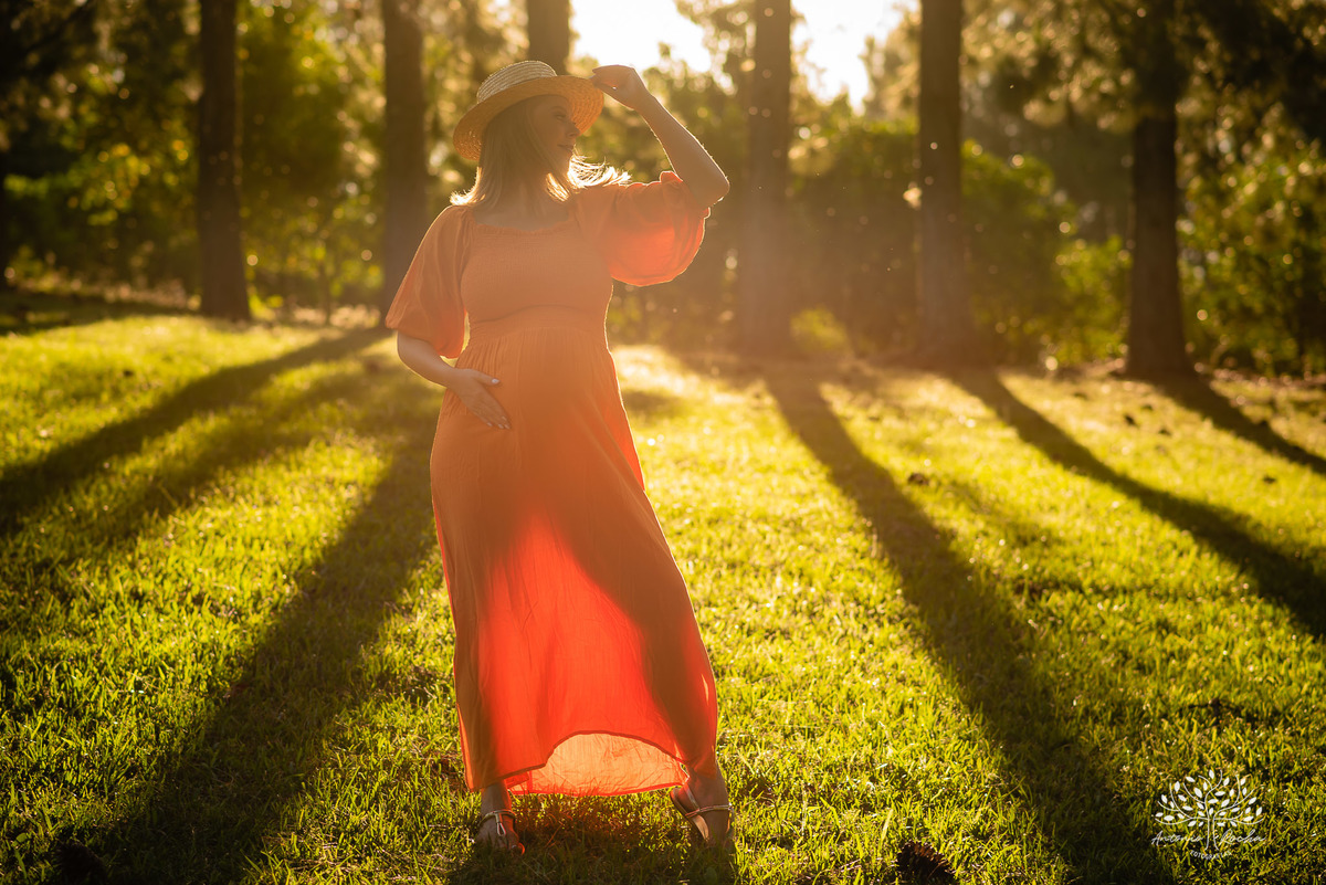 Natália – Tiago – Bento – Chácara da Família Fiss – Tarde de Sol – Campo – Gestante – Grávida – Ensaio Gestante – Felicidade – Amor – Menino – Vida – Dança – Pelotas – Campo – Natália + Tiago = Bento – Antonio Rocha Fotografias – Família Linda – Movimento