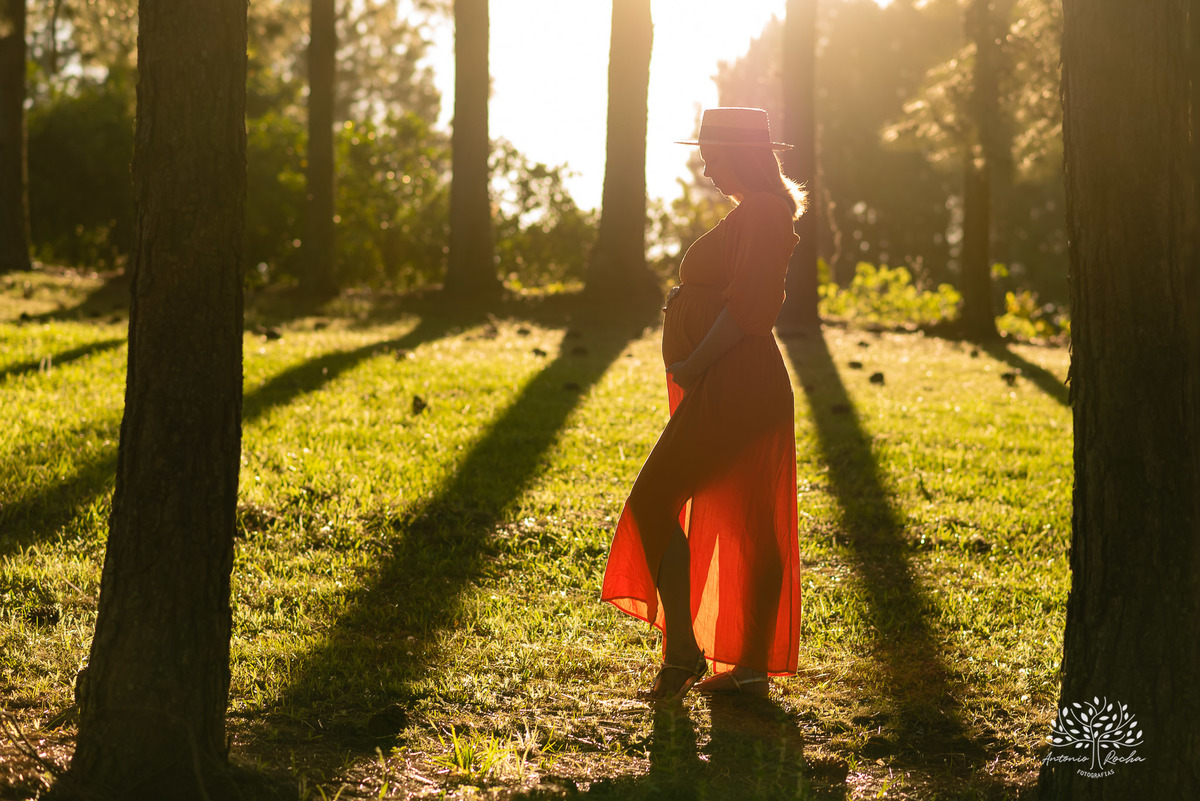 Natália – Tiago – Bento – Chácara da Família Fiss – Tarde de Sol – Campo – Gestante – Grávida – Ensaio Gestante – Felicidade – Amor – Menino – Vida – Dança – Pelotas – Campo – Natália + Tiago = Bento – Antonio Rocha Fotografias – Família Linda – Movimento