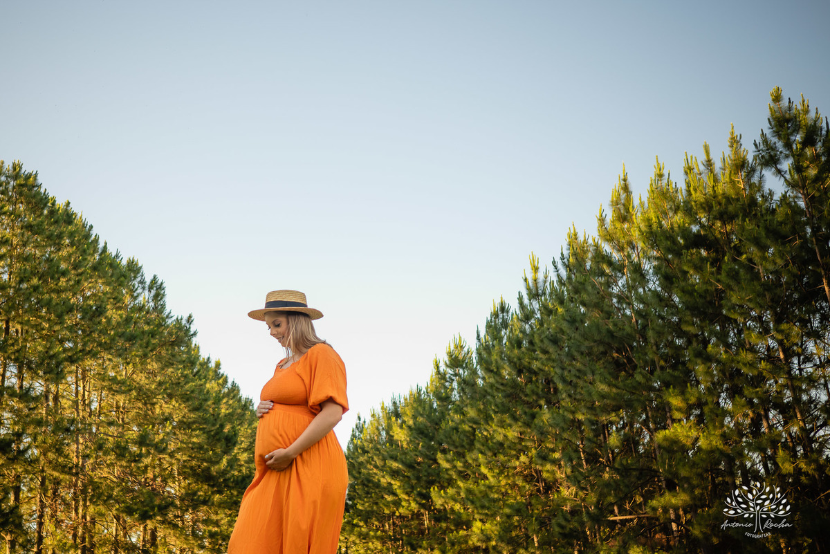 Natália – Tiago – Bento – Chácara da Família Fiss – Tarde de Sol – Campo – Gestante – Grávida – Ensaio Gestante – Felicidade – Amor – Menino – Vida – Dança – Pelotas – Campo – Natália + Tiago = Bento – Antonio Rocha Fotografias – Família Linda – Movimento
