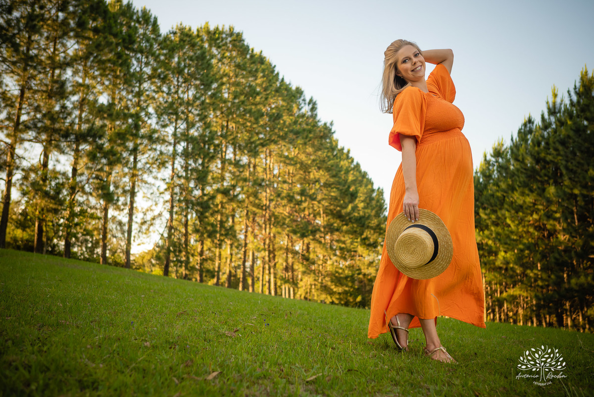 Natália – Tiago – Bento – Chácara da Família Fiss – Tarde de Sol – Campo – Gestante – Grávida – Ensaio Gestante – Felicidade – Amor – Menino – Vida – Dança – Pelotas – Campo – Natália + Tiago = Bento – Antonio Rocha Fotografias – Família Linda – Movimento