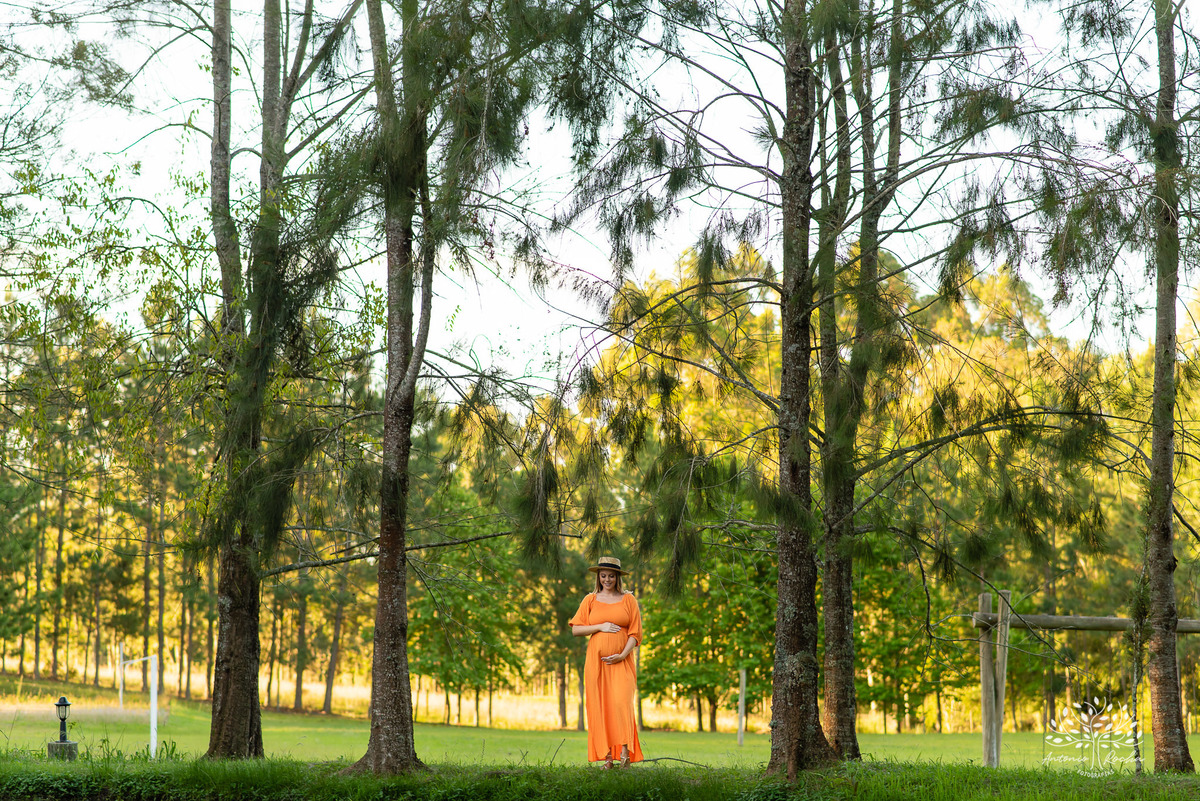 Natália – Tiago – Bento – Chácara da Família Fiss – Tarde de Sol – Campo – Gestante – Grávida – Ensaio Gestante – Felicidade – Amor – Menino – Vida – Dança – Pelotas – Campo – Natália + Tiago = Bento – Antonio Rocha Fotografias – Família Linda – Movimento