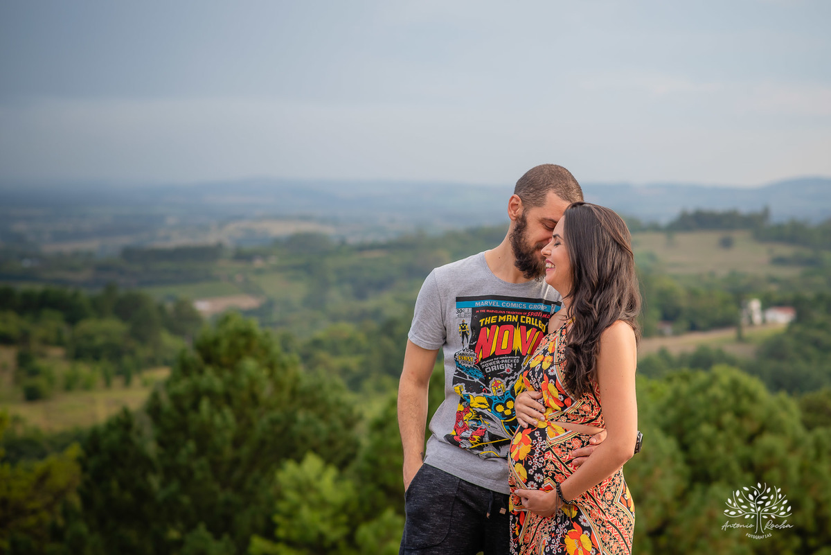 Paola – Matheus – Sophia – Parque Stone Land – Tarde de Sol – Campo – Gestante – Grávida – Ensaio Gestante – Felicidade – Amor – Menina – Vida – Pelotas – Rock n’Roll – Sophia = Paola + Matheus – Antonio Rocha Fotografias – Família Linda – Pets – Dogs