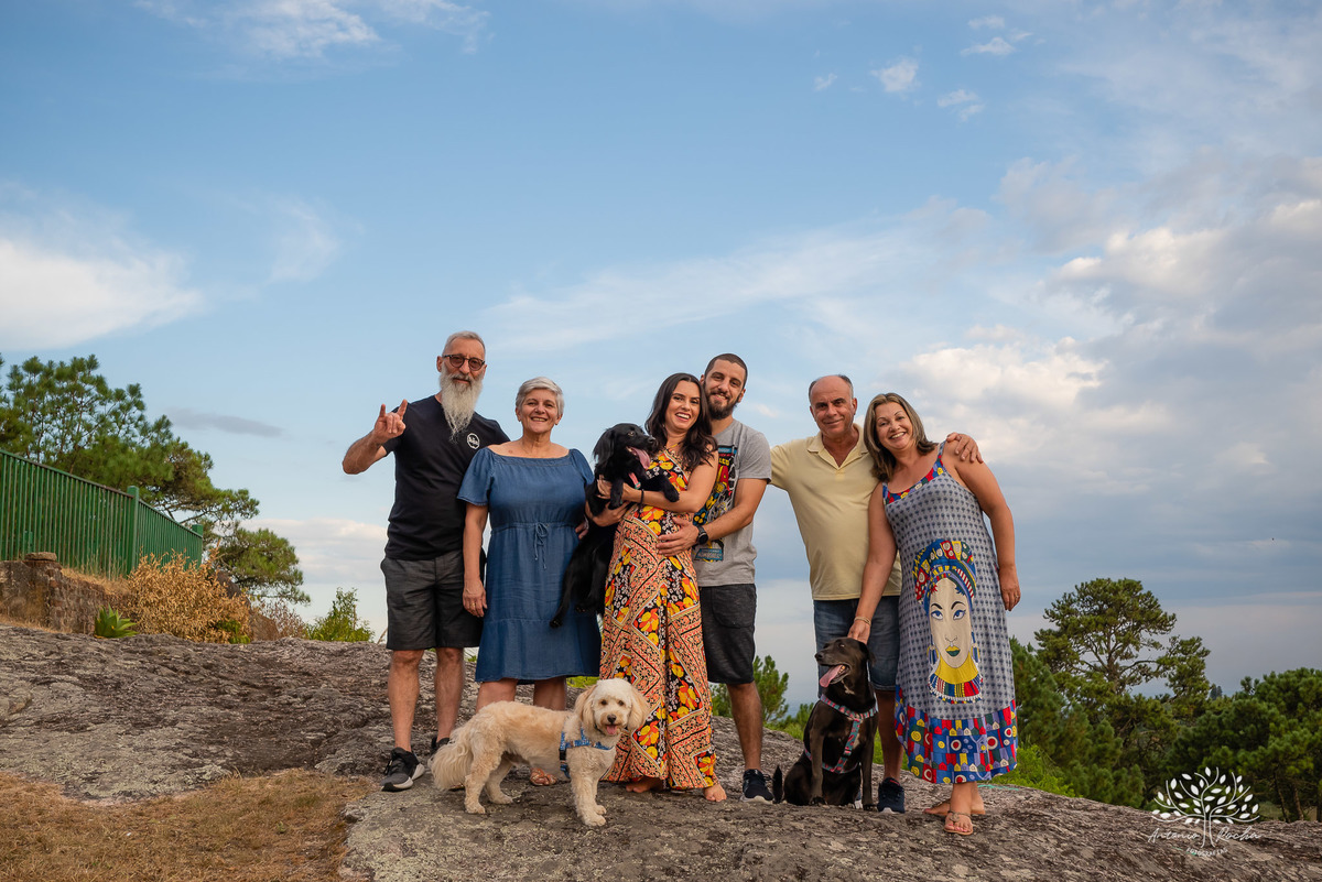 Paola – Matheus – Sophia – Parque Stone Land – Tarde de Sol – Campo – Gestante – Grávida – Ensaio Gestante – Felicidade – Amor – Menina – Vida – Pelotas – Rock n’Roll – Sophia = Paola + Matheus – Antonio Rocha Fotografias – Família Linda – Pets – Dogs