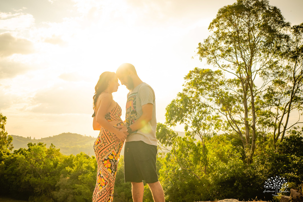 Paola – Matheus – Sophia – Parque Stone Land – Tarde de Sol – Campo – Gestante – Grávida – Ensaio Gestante – Felicidade – Amor – Menina – Vida – Pelotas – Rock n’Roll – Sophia = Paola + Matheus – Antonio Rocha Fotografias – Família Linda – Pets – Dogs