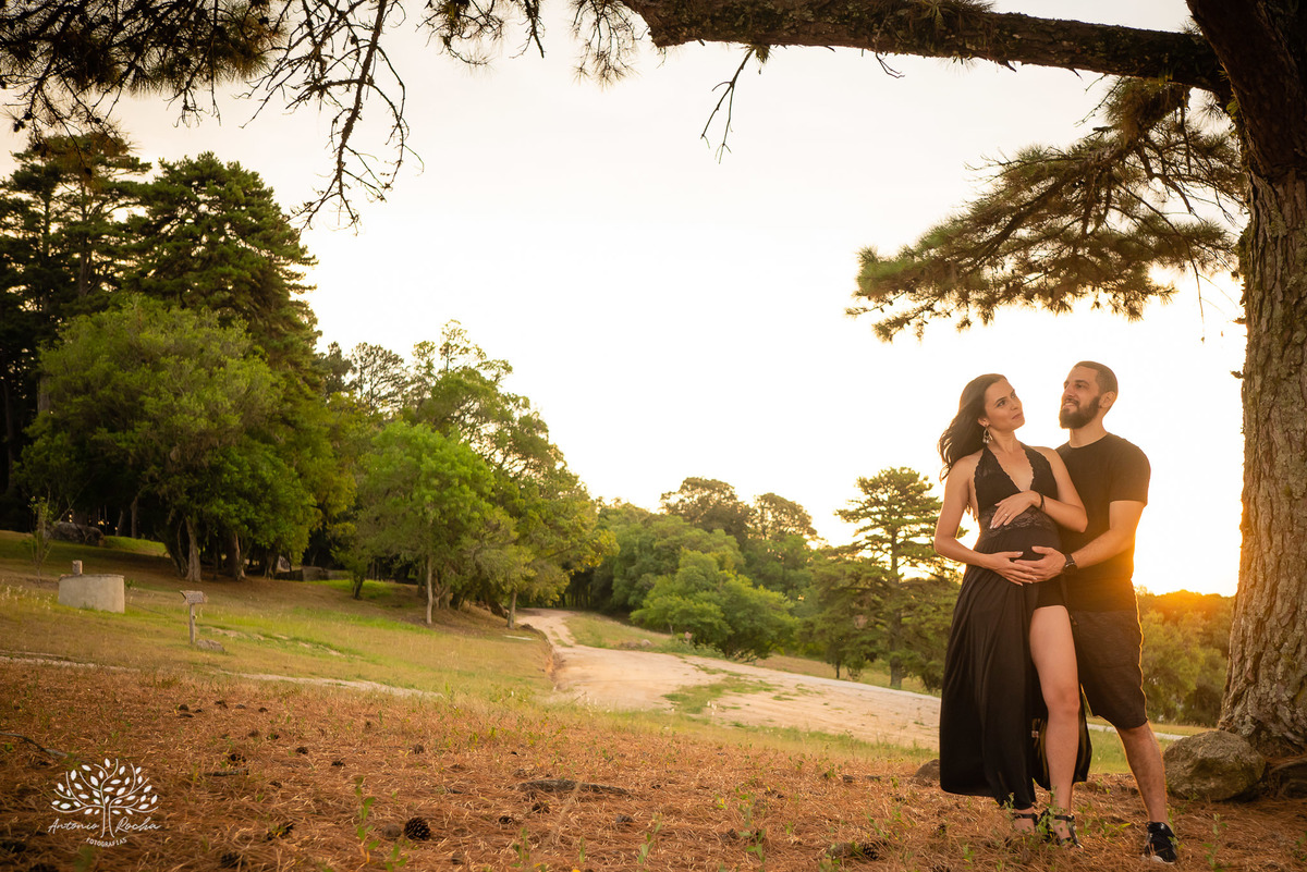 Paola – Matheus – Sophia – Parque Stone Land – Tarde de Sol – Campo – Gestante – Grávida – Ensaio Gestante – Felicidade – Amor – Menina – Vida – Pelotas – Rock n’Roll – Sophia = Paola + Matheus – Antonio Rocha Fotografias – Família Linda – Pets – Dogs