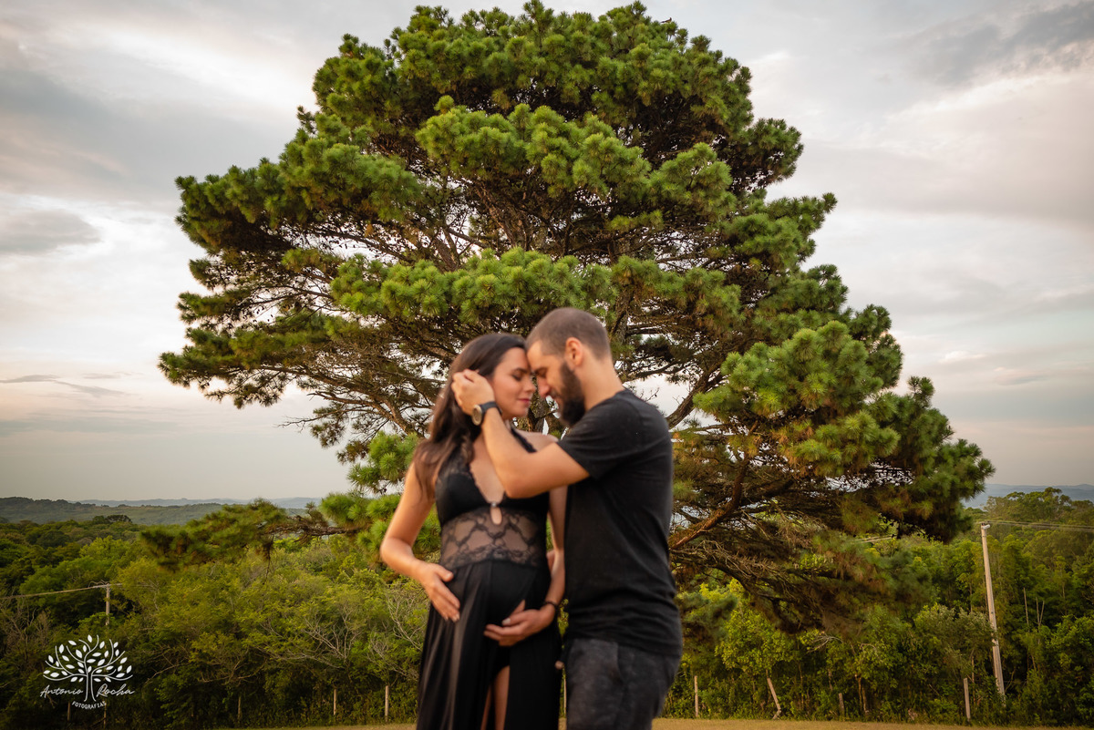 Paola – Matheus – Sophia – Parque Stone Land – Tarde de Sol – Campo – Gestante – Grávida – Ensaio Gestante – Felicidade – Amor – Menina – Vida – Pelotas – Rock n’Roll – Sophia = Paola + Matheus – Antonio Rocha Fotografias – Família Linda – Pets – Dogs