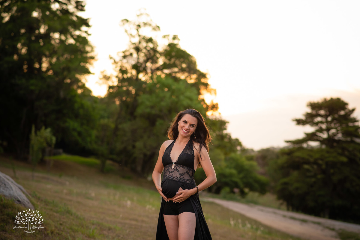 Paola – Matheus – Sophia – Parque Stone Land – Tarde de Sol – Campo – Gestante – Grávida – Ensaio Gestante – Felicidade – Amor – Menina – Vida – Pelotas – Rock n’Roll – Sophia = Paola + Matheus – Antonio Rocha Fotografias – Família Linda – Pets – Dogs