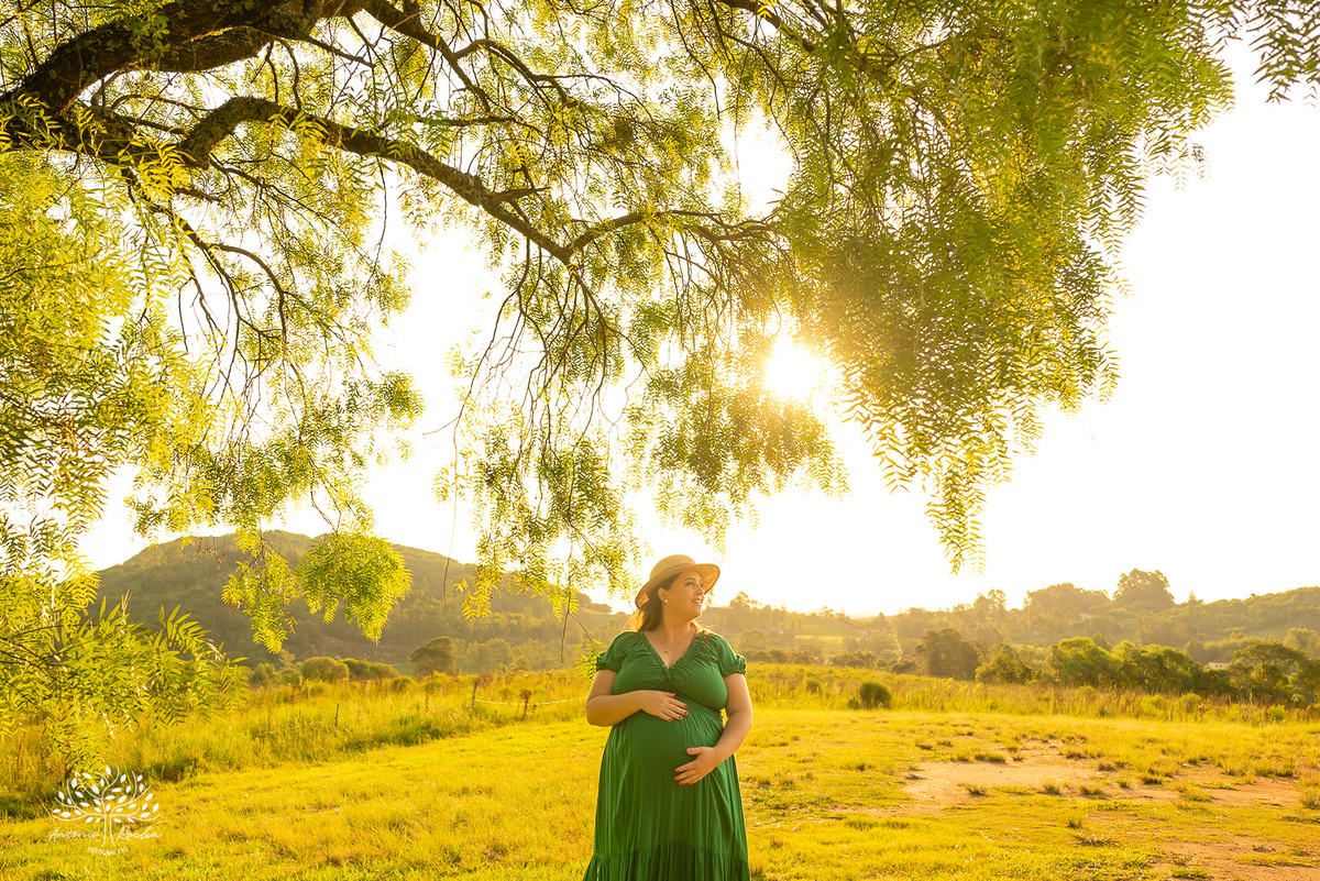 Fernanda – Robson – Joaquim – Caetano – Vinícola Nardello – Tarde de Sol – Campo – Gestante – Grávida – Ensaio Gestante – Felicidade – Amor – Menino – Vida – Pelotas – Quarteto – Fernanda + Robson = Joaquim e Caetano – Antonio Rocha Fotografias – Família 
