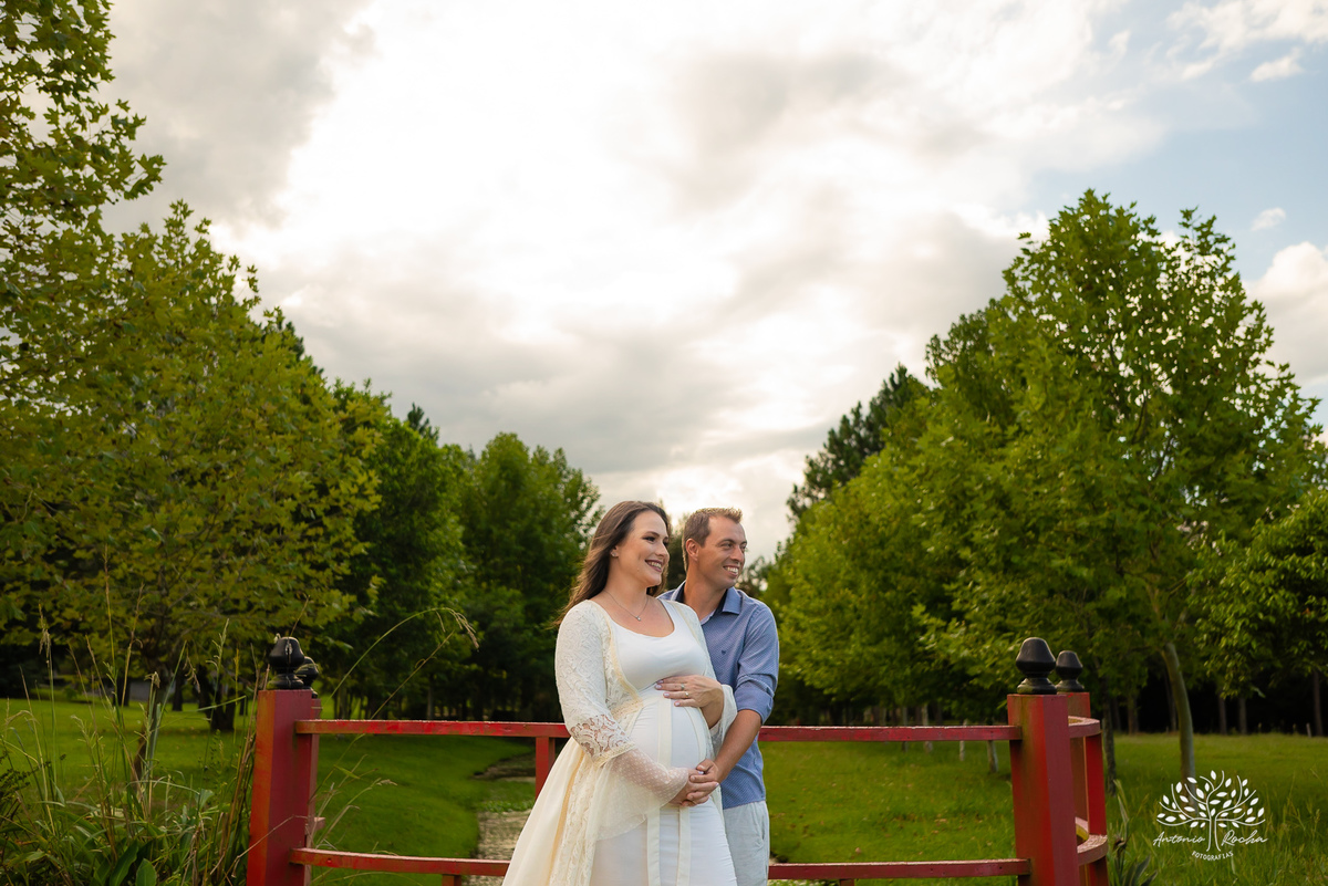 Fabiane – Lucas – Théo – Chácara da Família Fiss – Tarde de Sol – Campo – Gestante – Grávida – Ensaio Gestante – Felicidade – Amor – Menino – Vida – Pelotas – Fabiane + Lucas = Théo – Antonio Rocha Fotografias – Família Linda – Arroio do Padre – Pelotas