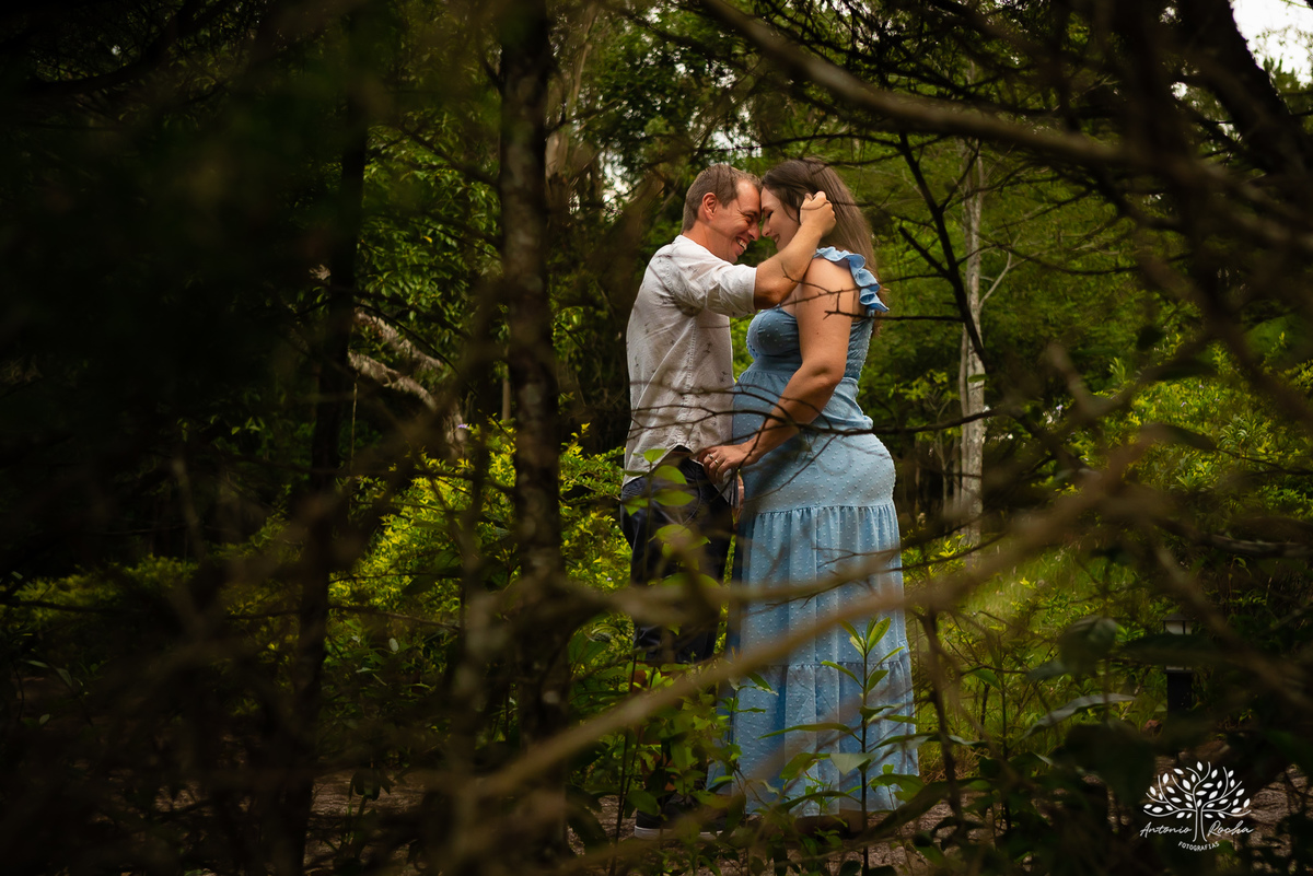 Fabiane – Lucas – Théo – Chácara da Família Fiss – Tarde de Sol – Campo – Gestante – Grávida – Ensaio Gestante – Felicidade – Amor – Menino – Vida – Pelotas – Fabiane + Lucas = Théo – Antonio Rocha Fotografias – Família Linda – Arroio do Padre – Pelotas