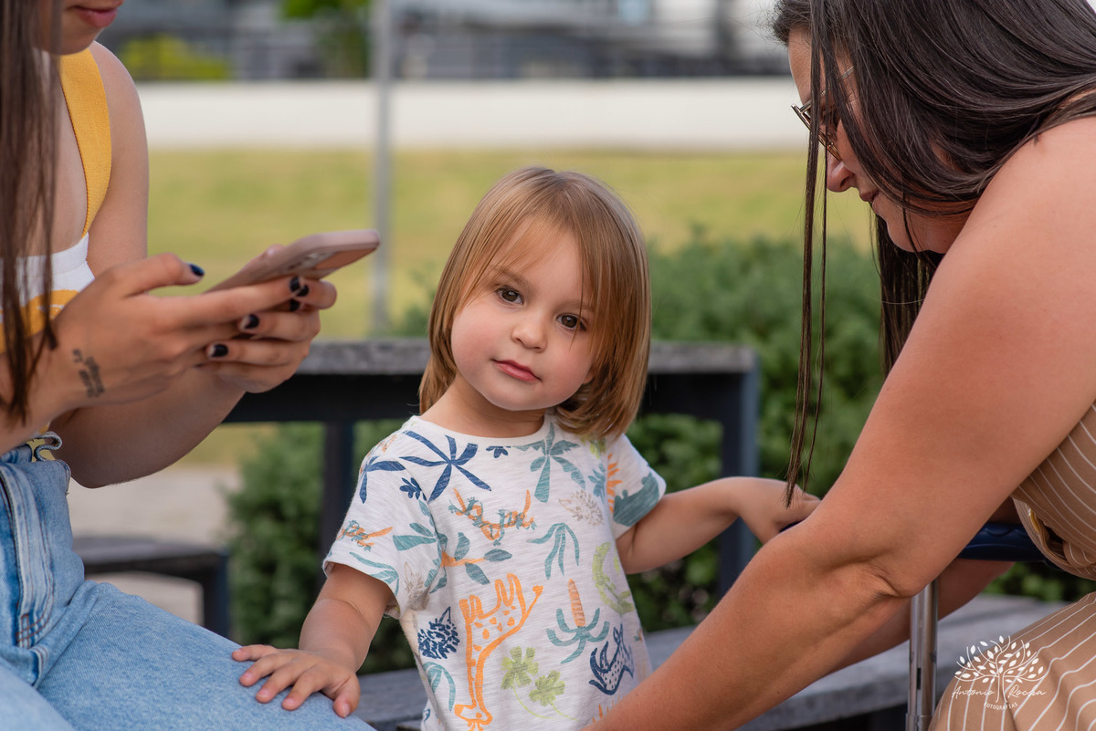 Lorenzo – Tatiane – Tiely – Parque Una – Tarde de Sol – Una – Infantil – Criança – Ensaio Infantil – Felicidade – Amor – Vida – Pelotas – Patinete – Trio – Dia Comum – Coisas Simples – Antonio Rocha Fotografias – Família Linda – Fotografia de Família