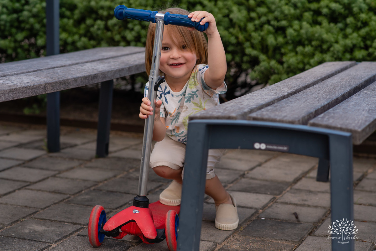 Lorenzo – Tatiane – Tiely – Parque Una – Tarde de Sol – Una – Infantil – Criança – Ensaio Infantil – Felicidade – Amor – Vida – Pelotas – Patinete – Trio – Dia Comum – Coisas Simples – Antonio Rocha Fotografias – Família Linda – Fotografia de Família