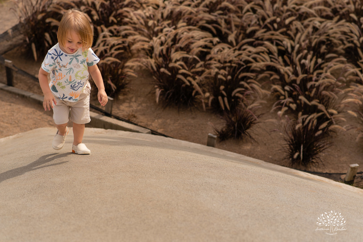 Lorenzo – Tatiane – Tiely – Parque Una – Tarde de Sol – Una – Infantil – Criança – Ensaio Infantil – Felicidade – Amor – Vida – Pelotas – Patinete – Trio – Dia Comum – Coisas Simples – Antonio Rocha Fotografias – Família Linda – Fotografia de Família