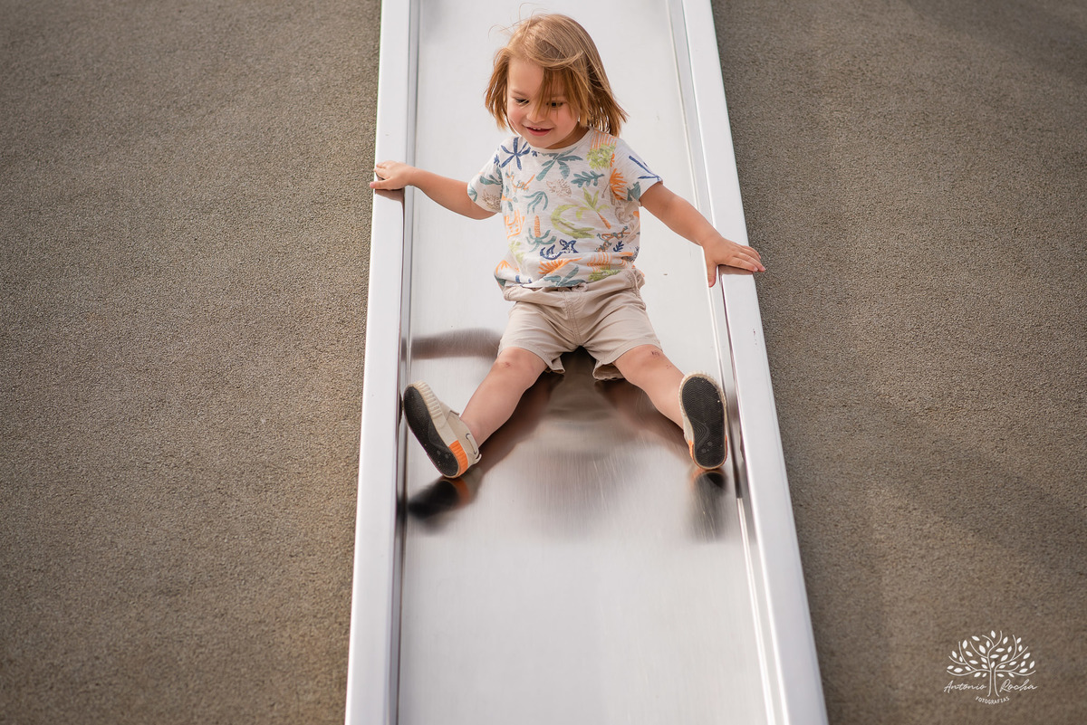 Lorenzo – Tatiane – Tiely – Parque Una – Tarde de Sol – Una – Infantil – Criança – Ensaio Infantil – Felicidade – Amor – Vida – Pelotas – Patinete – Trio – Dia Comum – Coisas Simples – Antonio Rocha Fotografias – Família Linda – Fotografia de Família