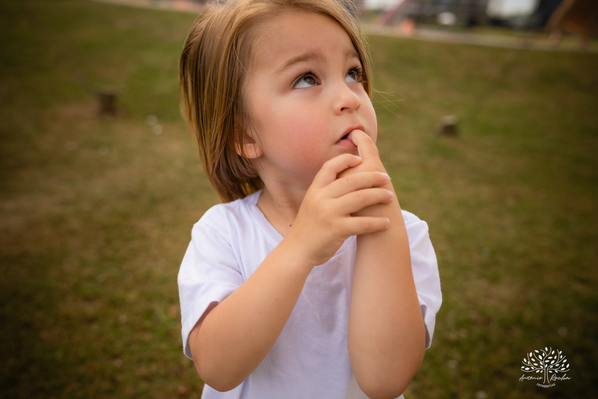 Lorenzo – Tatiane – Tiely – Parque Una – Tarde de Sol – Una – Infantil – Criança – Ensaio Infantil – Felicidade – Amor – Vida – Pelotas – Patinete – Trio – Dia Comum – Coisas Simples – Antonio Rocha Fotografias – Família Linda – Fotografia de Família