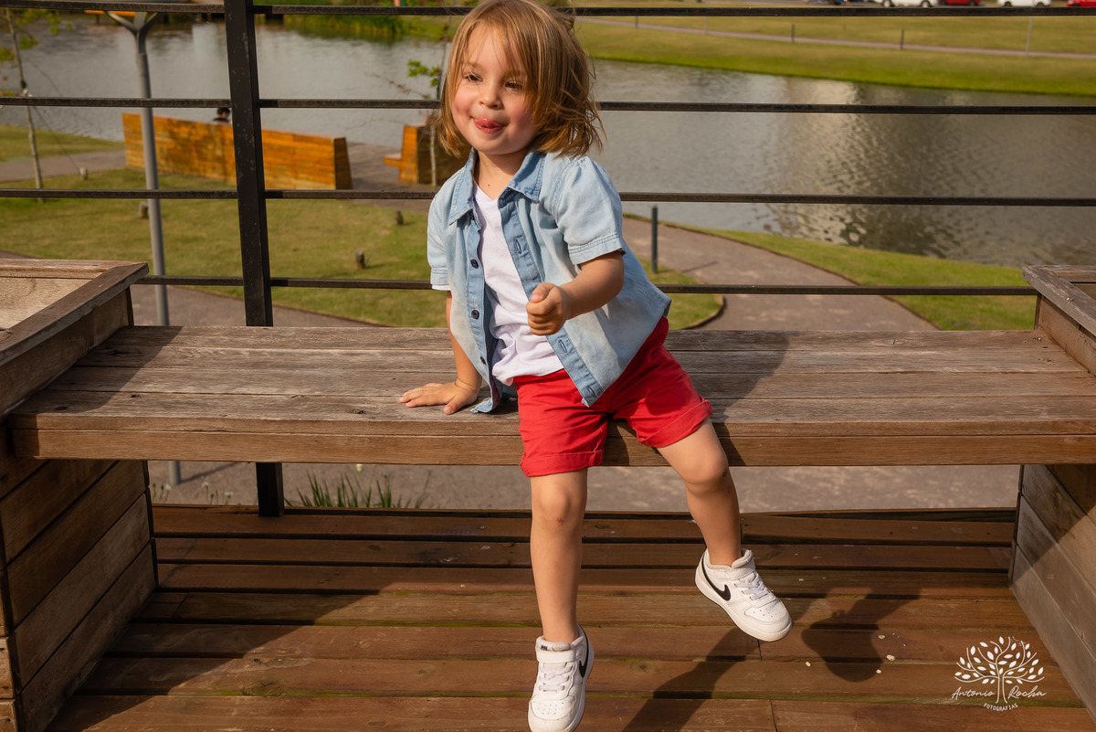 Lorenzo – Tatiane – Tiely – Parque Una – Tarde de Sol – Una – Infantil – Criança – Ensaio Infantil – Felicidade – Amor – Vida – Pelotas – Patinete – Trio – Dia Comum – Coisas Simples – Antonio Rocha Fotografias – Família Linda – Fotografia de Família
