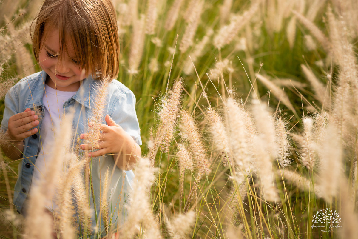 Lorenzo – Tatiane – Tiely – Parque Una – Tarde de Sol – Una – Infantil – Criança – Ensaio Infantil – Felicidade – Amor – Vida – Pelotas – Patinete – Trio – Dia Comum – Coisas Simples – Antonio Rocha Fotografias – Família Linda – Fotografia de Família