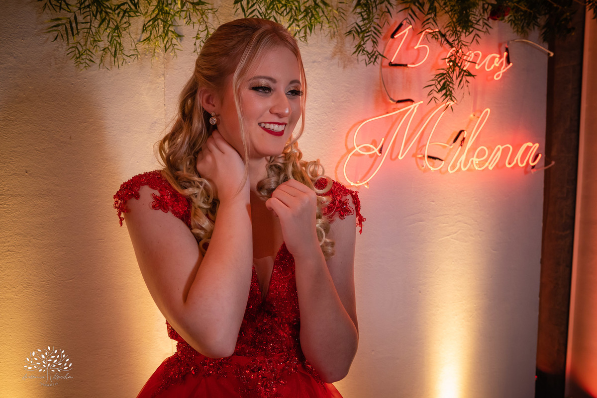 Milena – Milena 15 Anos – Festa – Festa Debutante – Chácara do Amanhecer – Debutante – Campo – Felicidade – Loira – Fotografia de Família – Debutante – Pôr do Sol – Exigente – Vermelho – Antonio Rocha Fotografias – Pelotas – Quinze Anos – Alegria – Feliz