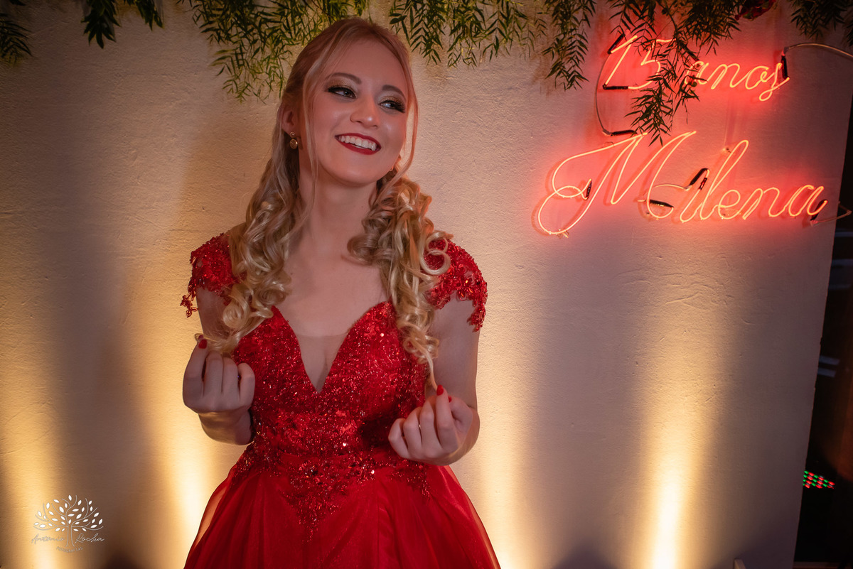 Milena – Milena 15 Anos – Festa – Festa Debutante – Chácara do Amanhecer – Debutante – Campo – Felicidade – Loira – Fotografia de Família – Debutante – Pôr do Sol – Exigente – Vermelho – Antonio Rocha Fotografias – Pelotas – Quinze Anos – Alegria – Feliz