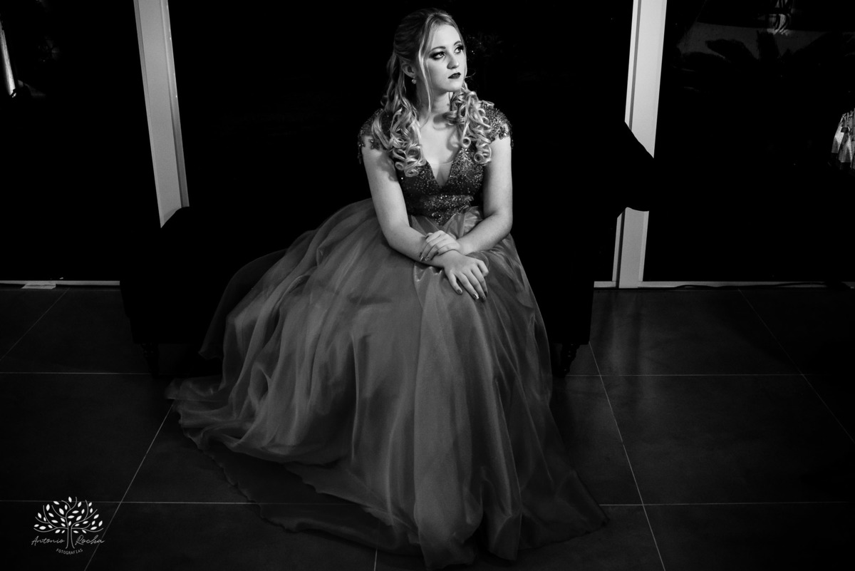 Milena – Milena 15 Anos – Festa – Festa Debutante – Chácara do Amanhecer – Debutante – Campo – Felicidade – Loira – Fotografia de Família – Debutante – Pôr do Sol – Exigente – Vermelho – Antonio Rocha Fotografias – Pelotas – Quinze Anos – Alegria – Feliz