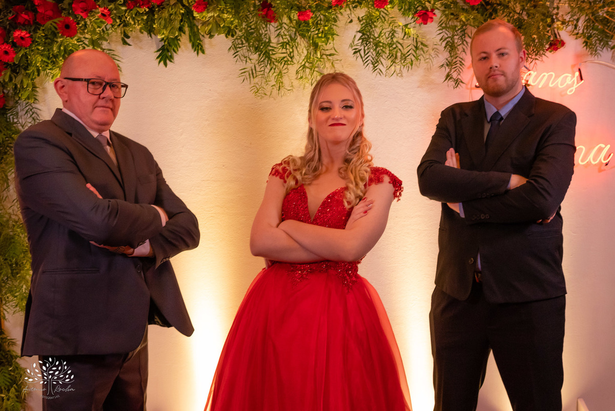 Milena – Milena 15 Anos – Festa – Festa Debutante – Chácara do Amanhecer – Debutante – Campo – Felicidade – Loira – Fotografia de Família – Debutante – Pôr do Sol – Exigente – Vermelho – Antonio Rocha Fotografias – Pelotas – Quinze Anos – Alegria – Feliz