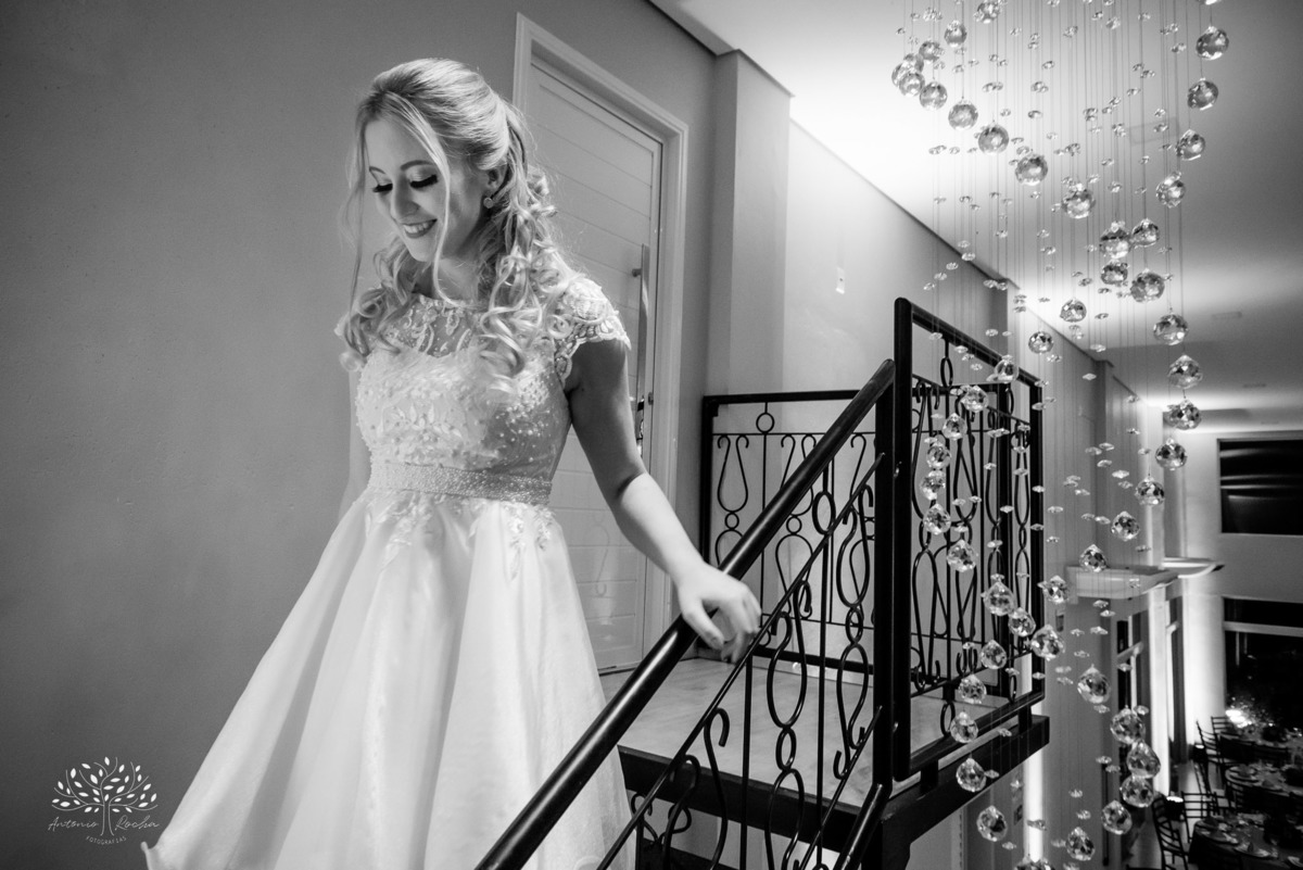 Milena – Milena 15 Anos – Festa – Festa Debutante – Chácara do Amanhecer – Debutante – Campo – Felicidade – Loira – Fotografia de Família – Debutante – Pôr do Sol – Exigente – Vermelho – Antonio Rocha Fotografias – Pelotas – Quinze Anos – Alegria – Feliz