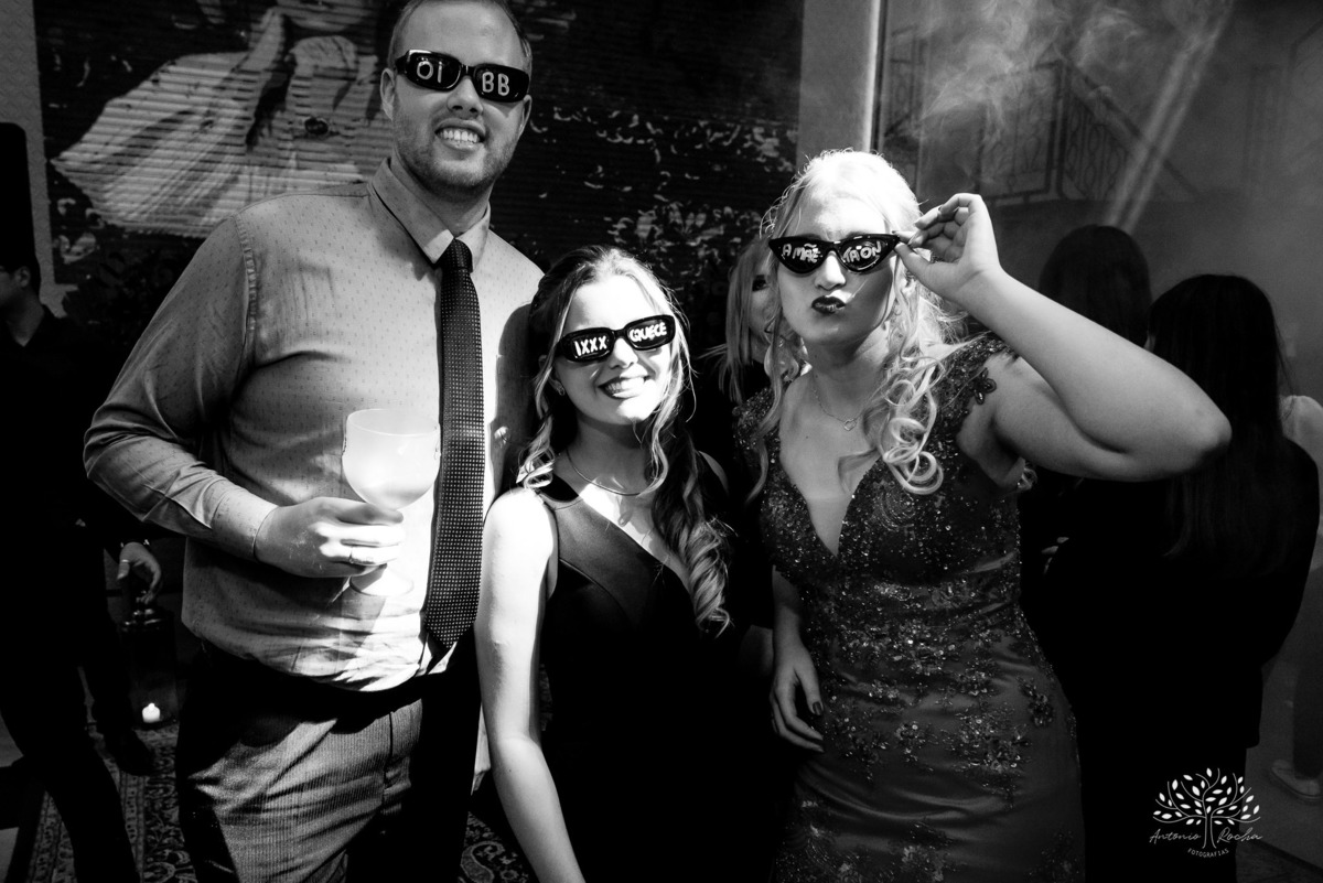 Milena – Milena 15 Anos – Festa – Festa Debutante – Chácara do Amanhecer – Debutante – Campo – Felicidade – Loira – Fotografia de Família – Debutante – Pôr do Sol – Exigente – Vermelho – Antonio Rocha Fotografias – Pelotas – Quinze Anos – Alegria – Feliz