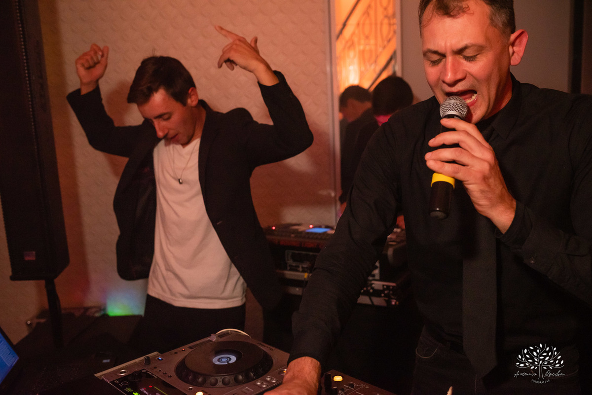 Milena – Milena 15 Anos – Festa – Festa Debutante – Chácara do Amanhecer – Debutante – Campo – Felicidade – Loira – Fotografia de Família – Debutante – Pôr do Sol – Exigente – Vermelho – Antonio Rocha Fotografias – Pelotas – Quinze Anos – Alegria – Feliz