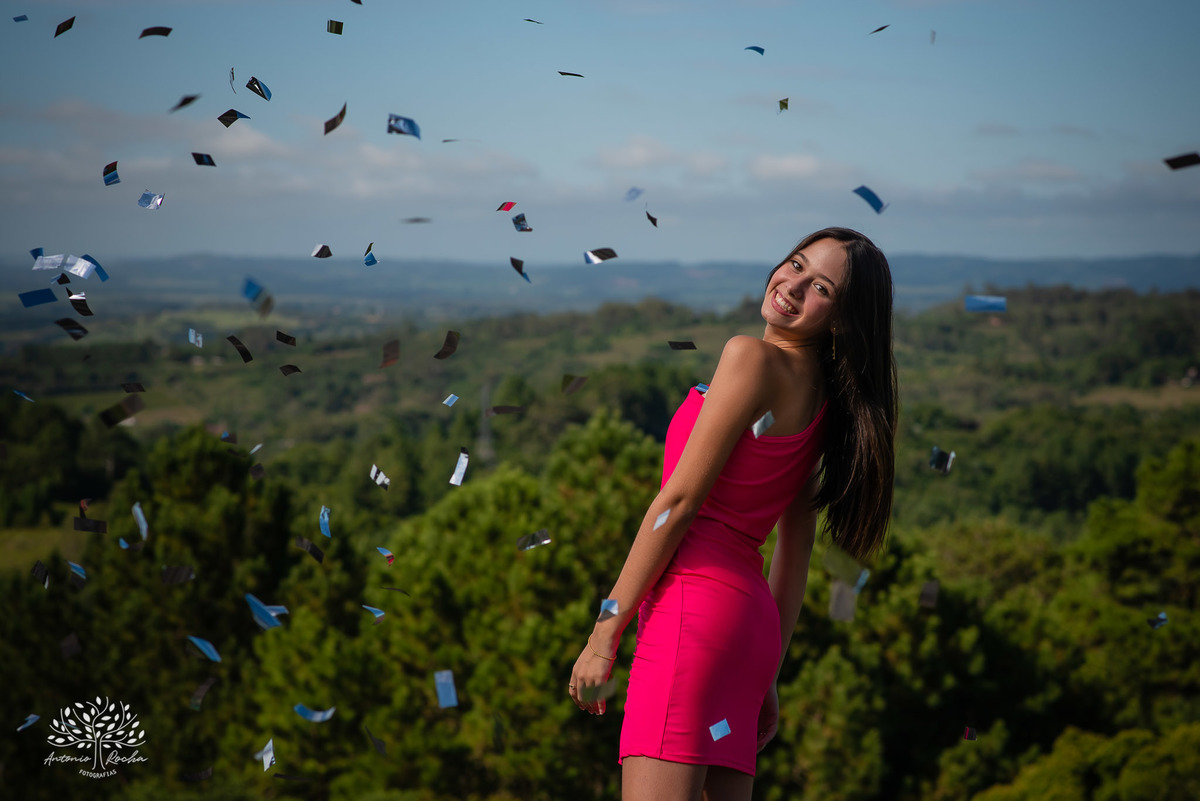 Nathália – Nathália 15 Anos – Ensaio – Ensaio Debutante – Parque Stone Land – Debutante – Campo – Felicidade – Livro – Fotografia de Família – Debutante – Pôr do Sol – Sorrir – Sorriso – Antonio Rocha Fotografias – Pelotas – Linda – Ensaio Externo – Vida 
