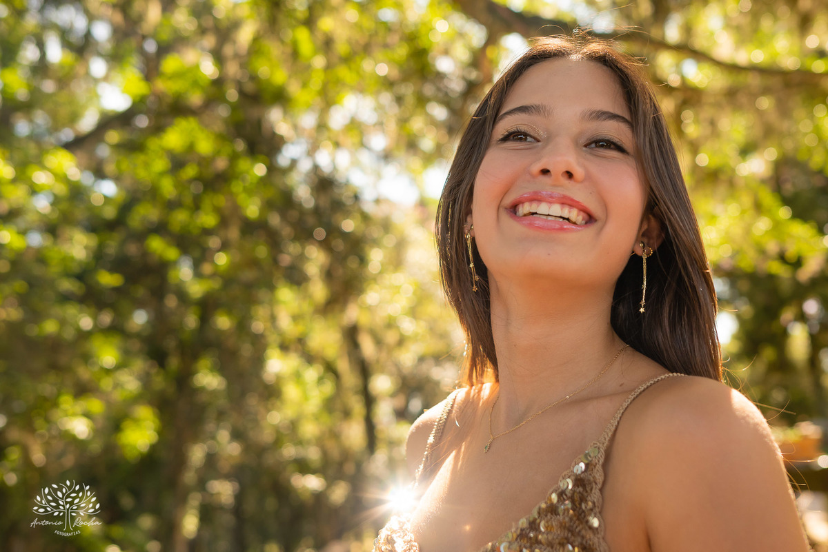 Nathália – Nathália 15 Anos – Ensaio – Ensaio Debutante – Parque Stone Land – Debutante – Campo – Felicidade – Livro – Fotografia de Família – Debutante – Pôr do Sol – Sorrir – Sorriso – Antonio Rocha Fotografias – Pelotas – Linda – Ensaio Externo – Vida 