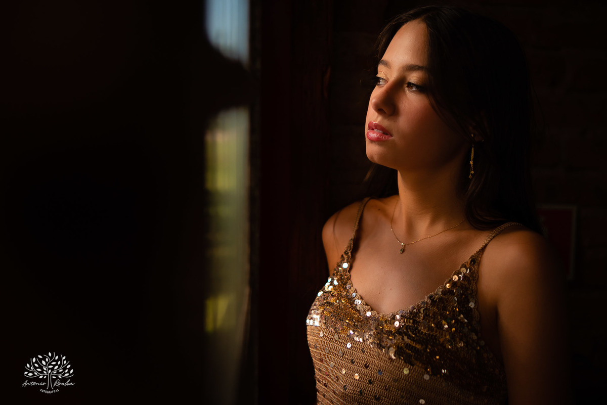 Nathália – Nathália 15 Anos – Ensaio – Ensaio Debutante – Parque Stone Land – Debutante – Campo – Felicidade – Livro – Fotografia de Família – Debutante – Pôr do Sol – Sorrir – Sorriso – Antonio Rocha Fotografias – Pelotas – Linda – Ensaio Externo – Vida 