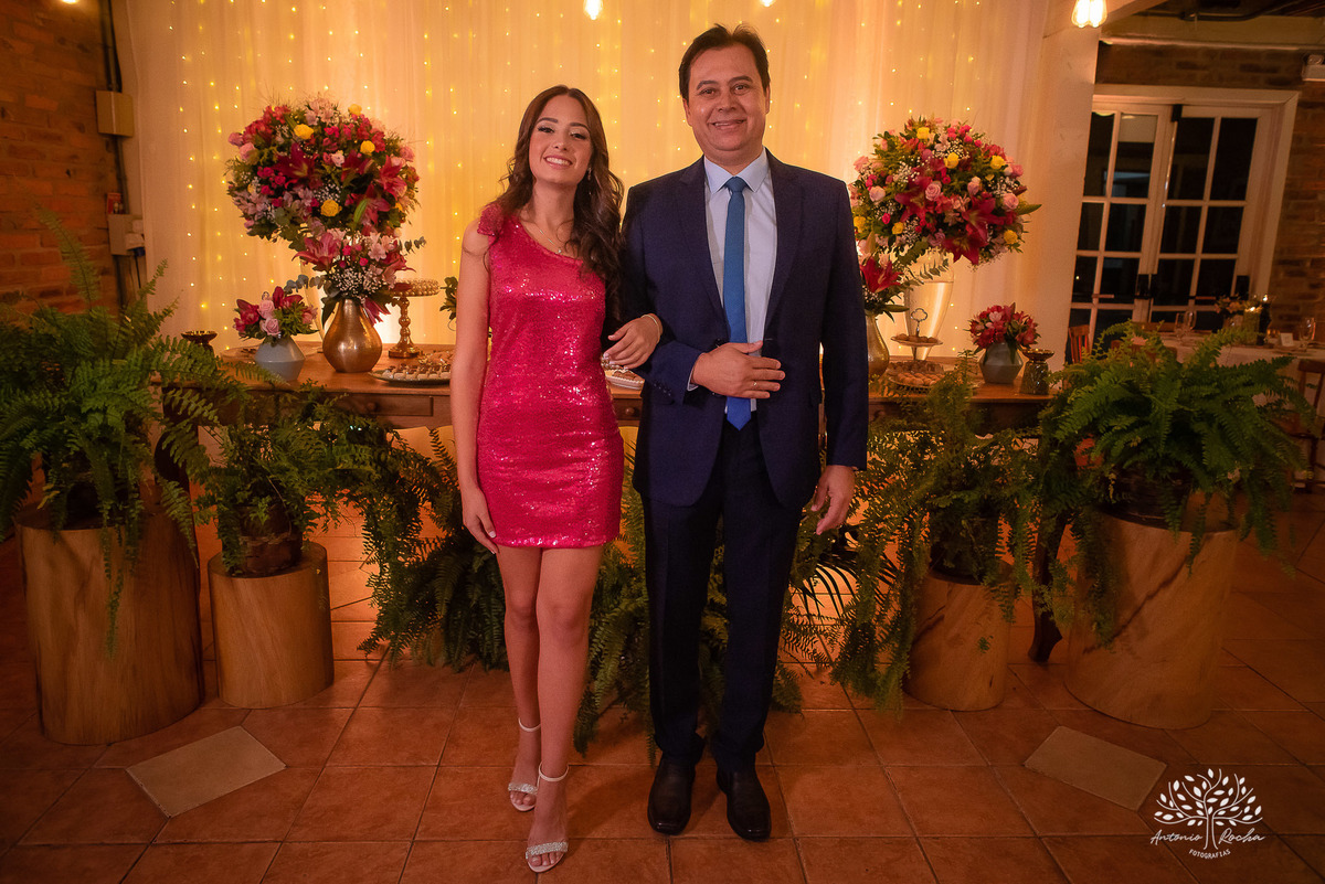 Nathália – Nathália 15 Anos – Festa 15 Anos – Debutante – Dom Manuel Quinta de Eventos – Festa – Felicidade – Fotografia de Família – Quinze Anos – 15 Anos – Sorrir – Sorriso – Antonio Rocha Fotografias – Pelotas – Linda – Vida Boa – Festão – Noite Linda 