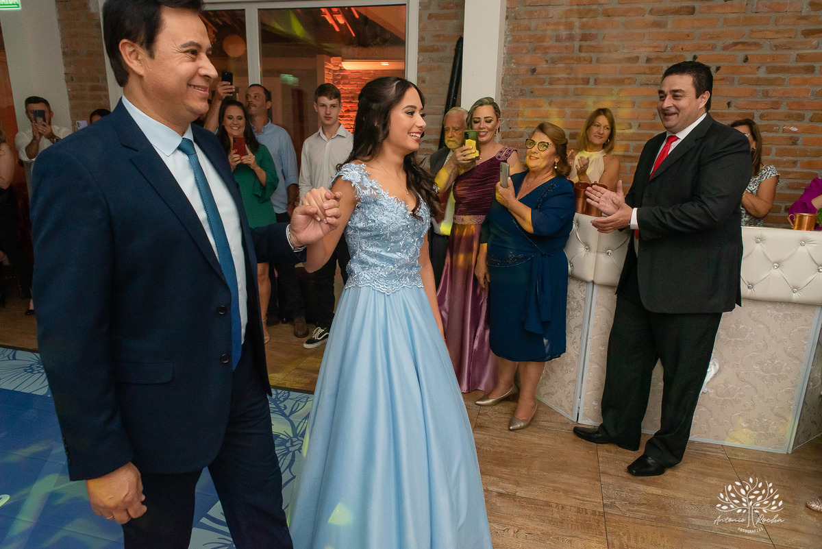 Nathália – Nathália 15 Anos – Festa 15 Anos – Debutante – Dom Manuel Quinta de Eventos – Festa – Felicidade – Fotografia de Família – Quinze Anos – 15 Anos – Sorrir – Sorriso – Antonio Rocha Fotografias – Pelotas – Linda – Vida Boa – Festão – Noite Linda 