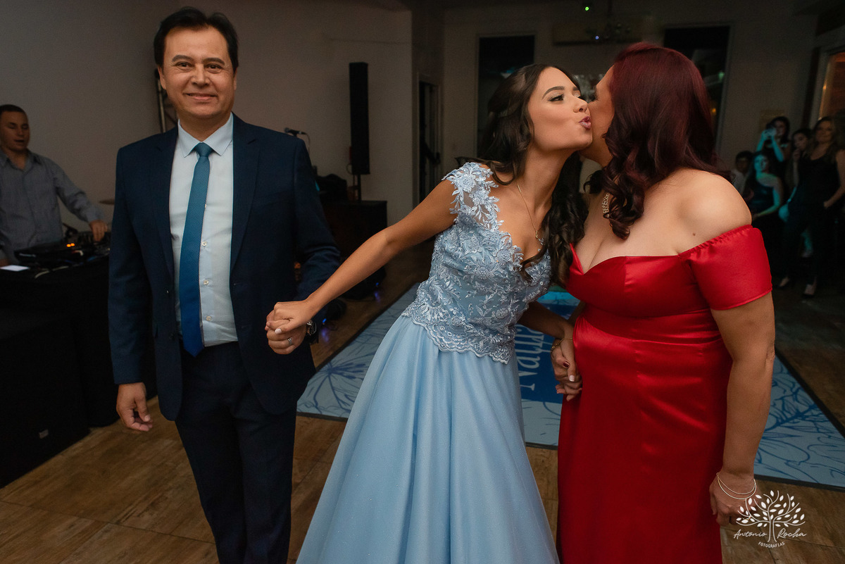 Nathália – Nathália 15 Anos – Festa 15 Anos – Debutante – Dom Manuel Quinta de Eventos – Festa – Felicidade – Fotografia de Família – Quinze Anos – 15 Anos – Sorrir – Sorriso – Antonio Rocha Fotografias – Pelotas – Linda – Vida Boa – Festão – Noite Linda 
