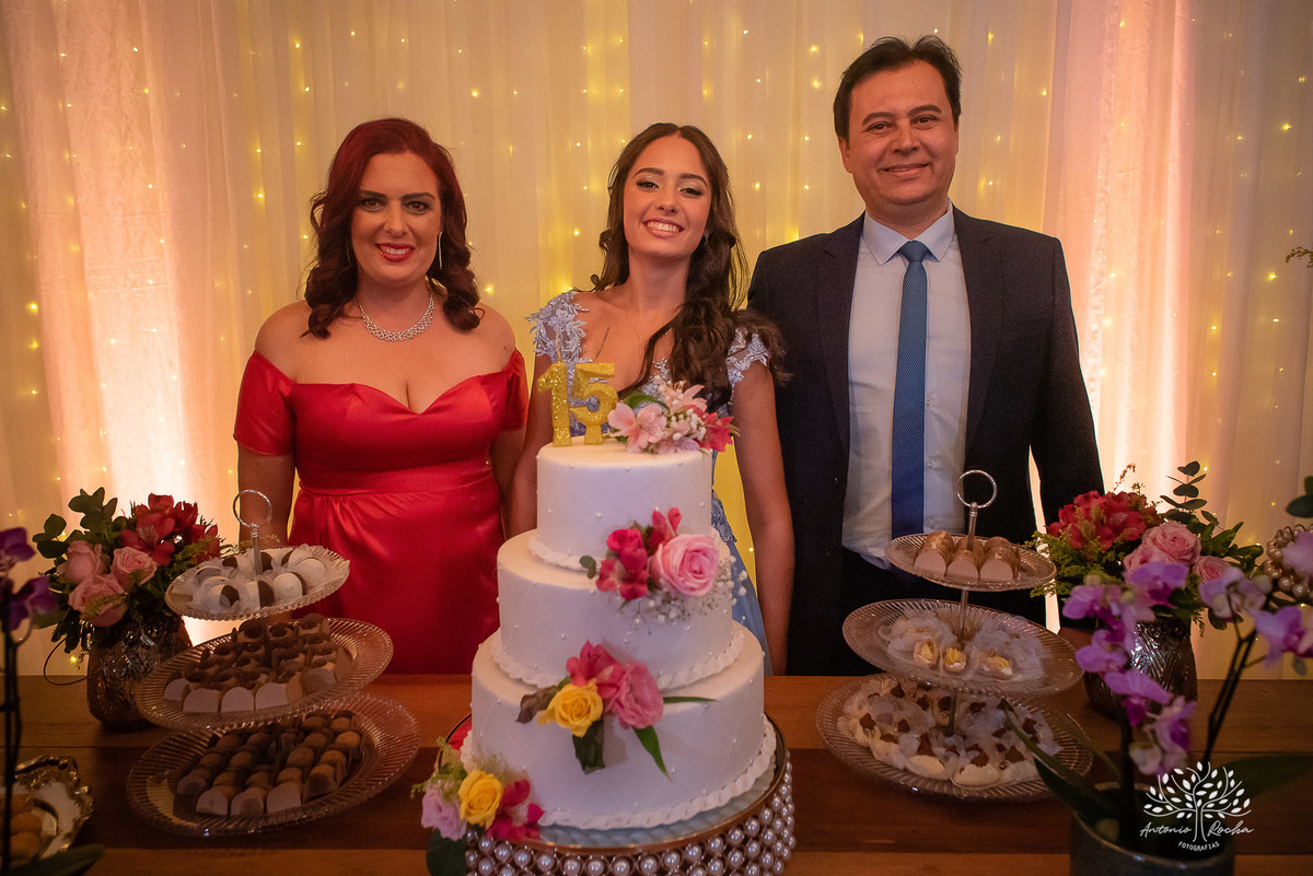 Nathália – Nathália 15 Anos – Festa 15 Anos – Debutante – Dom Manuel Quinta de Eventos – Festa – Felicidade – Fotografia de Família – Quinze Anos – 15 Anos – Sorrir – Sorriso – Antonio Rocha Fotografias – Pelotas – Linda – Vida Boa – Festão – Noite Linda 