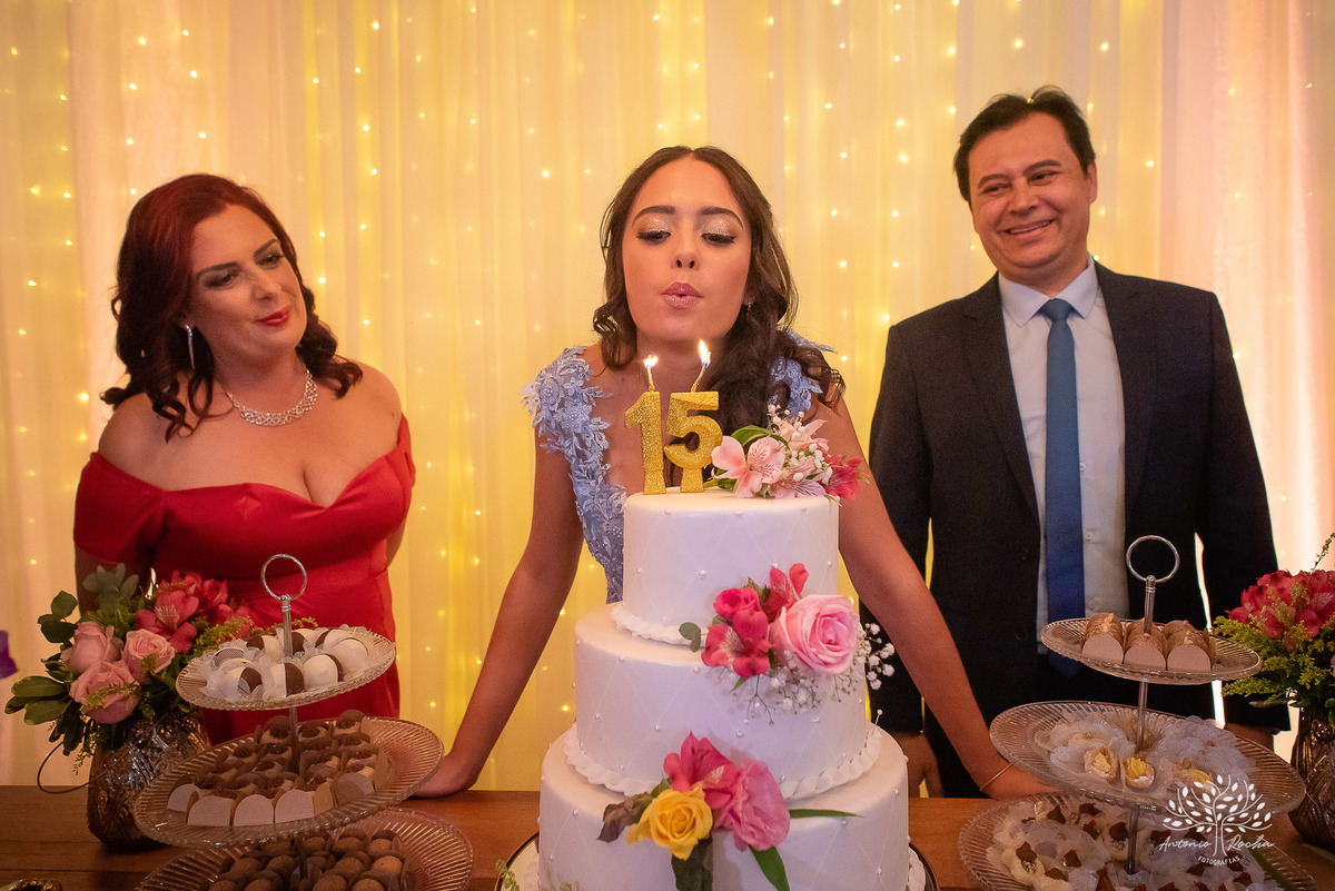 Nathália – Nathália 15 Anos – Festa 15 Anos – Debutante – Dom Manuel Quinta de Eventos – Festa – Felicidade – Fotografia de Família – Quinze Anos – 15 Anos – Sorrir – Sorriso – Antonio Rocha Fotografias – Pelotas – Linda – Vida Boa – Festão – Noite Linda 