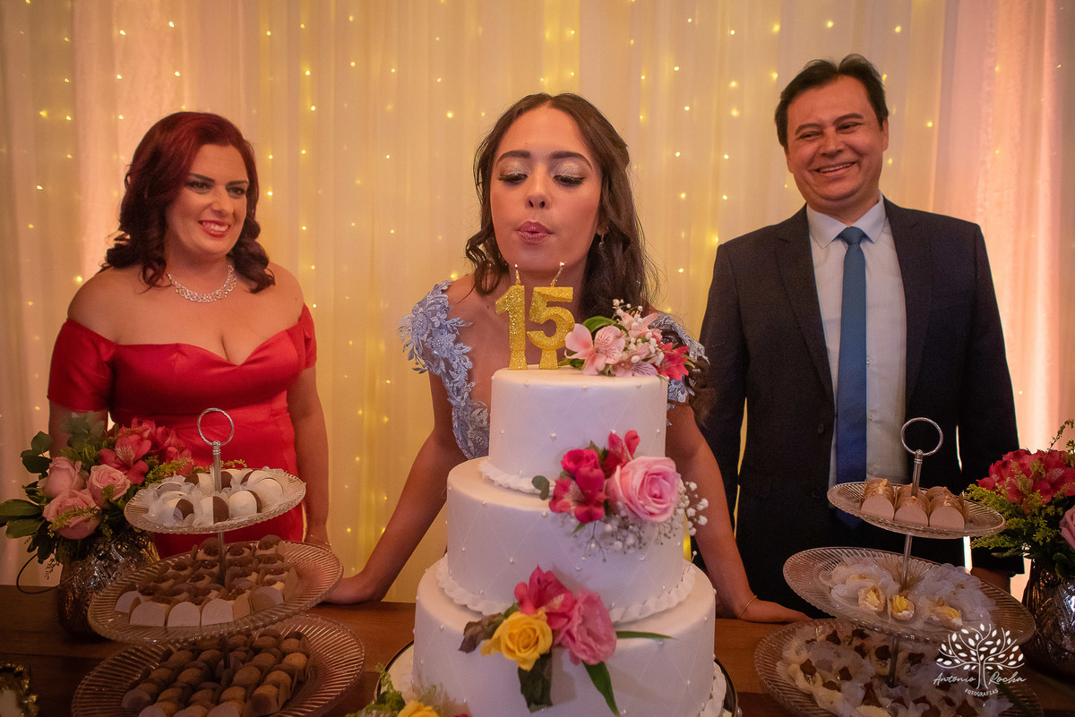 Nathália – Nathália 15 Anos – Festa 15 Anos – Debutante – Dom Manuel Quinta de Eventos – Festa – Felicidade – Fotografia de Família – Quinze Anos – 15 Anos – Sorrir – Sorriso – Antonio Rocha Fotografias – Pelotas – Linda – Vida Boa – Festão – Noite Linda 