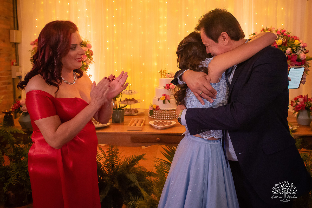 Nathália – Nathália 15 Anos – Festa 15 Anos – Debutante – Dom Manuel Quinta de Eventos – Festa – Felicidade – Fotografia de Família – Quinze Anos – 15 Anos – Sorrir – Sorriso – Antonio Rocha Fotografias – Pelotas – Linda – Vida Boa – Festão – Noite Linda 