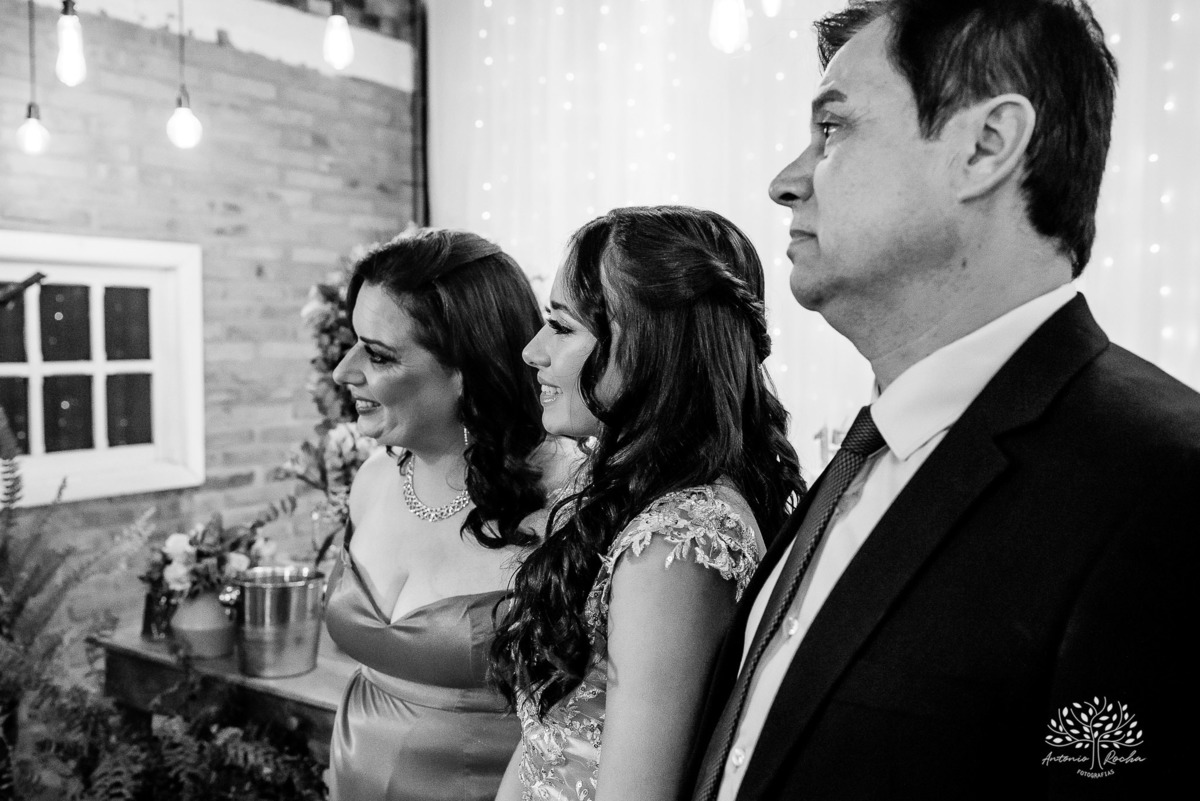 Nathália – Nathália 15 Anos – Festa 15 Anos – Debutante – Dom Manuel Quinta de Eventos – Festa – Felicidade – Fotografia de Família – Quinze Anos – 15 Anos – Sorrir – Sorriso – Antonio Rocha Fotografias – Pelotas – Linda – Vida Boa – Festão – Noite Linda 