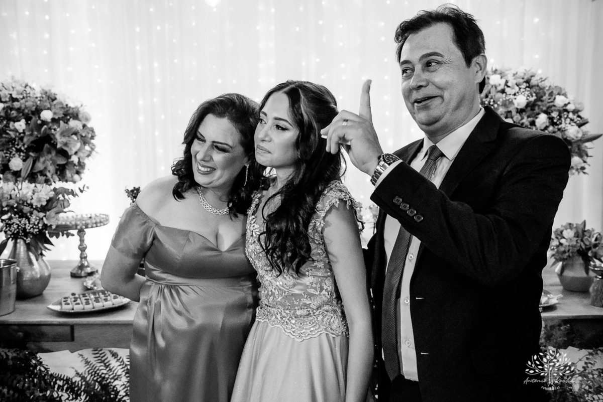 Nathália – Nathália 15 Anos – Festa 15 Anos – Debutante – Dom Manuel Quinta de Eventos – Festa – Felicidade – Fotografia de Família – Quinze Anos – 15 Anos – Sorrir – Sorriso – Antonio Rocha Fotografias – Pelotas – Linda – Vida Boa – Festão – Noite Linda 