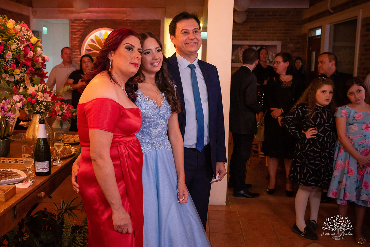 Nathália – Nathália 15 Anos – Festa 15 Anos – Debutante – Dom Manuel Quinta de Eventos – Festa – Felicidade – Fotografia de Família – Quinze Anos – 15 Anos – Sorrir – Sorriso – Antonio Rocha Fotografias – Pelotas – Linda – Vida Boa – Festão – Noite Linda 