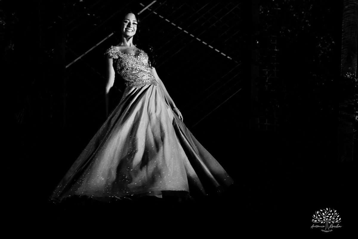 Nathália – Nathália 15 Anos – Festa 15 Anos – Debutante – Dom Manuel Quinta de Eventos – Festa – Felicidade – Fotografia de Família – Quinze Anos – 15 Anos – Sorrir – Sorriso – Antonio Rocha Fotografias – Pelotas – Linda – Vida Boa – Festão – Noite Linda 