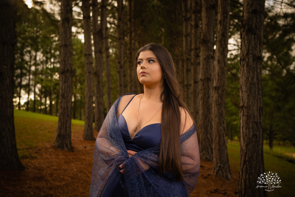 Julia Insaurriaga – Julia 15 Anos – Ensaio – Ensaio Debutante – Chácara da Família Fiss – Debutante – Campo – Felicidade – Chimarrão – Fotografia de Família – Debutante – Pôr do Sol – Vestido – Azul – Antonio Rocha Fotografias – Pelotas – Linda – Viver