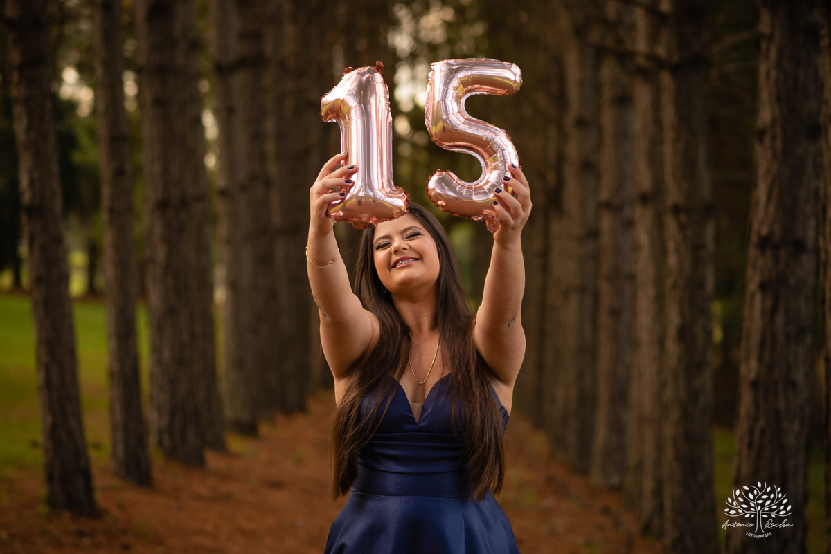 Julia Insaurriaga – Julia 15 Anos – Ensaio – Ensaio Debutante – Chácara da Família Fiss – Debutante – Campo – Felicidade – Chimarrão – Fotografia de Família – Debutante – Pôr do Sol – Vestido – Azul – Antonio Rocha Fotografias – Pelotas – Linda – Viver