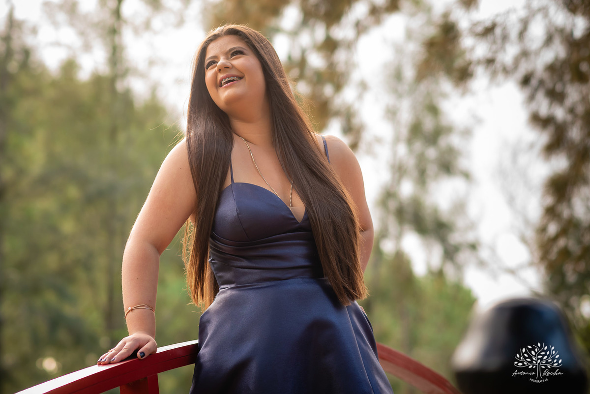 Julia Insaurriaga – Julia 15 Anos – Ensaio – Ensaio Debutante – Chácara da Família Fiss – Debutante – Campo – Felicidade – Chimarrão – Fotografia de Família – Debutante – Pôr do Sol – Vestido – Azul – Antonio Rocha Fotografias – Pelotas – Linda – Viver