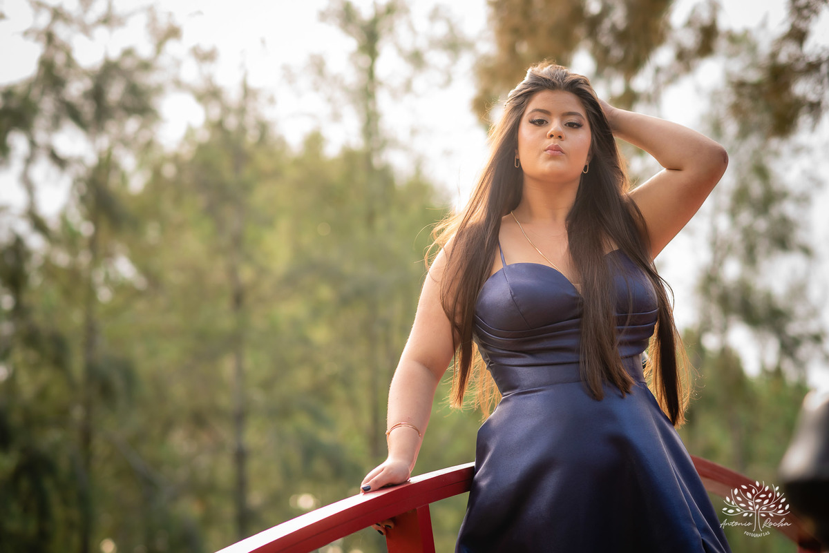 Julia Insaurriaga – Julia 15 Anos – Ensaio – Ensaio Debutante – Chácara da Família Fiss – Debutante – Campo – Felicidade – Chimarrão – Fotografia de Família – Debutante – Pôr do Sol – Vestido – Azul – Antonio Rocha Fotografias – Pelotas – Linda – Viver